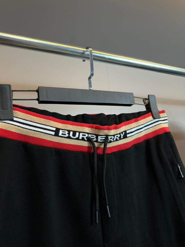 Burberry | Premium Eşofman Takımı 2025 - Görsel 4