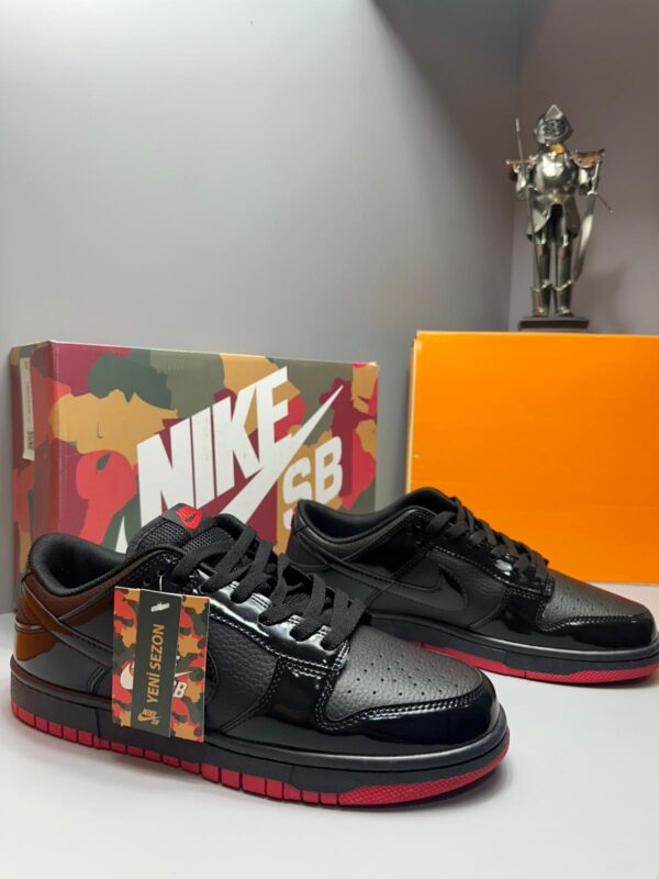 Nike | SB Dunk Low Siyah & Kırmızı Deri Sneaker