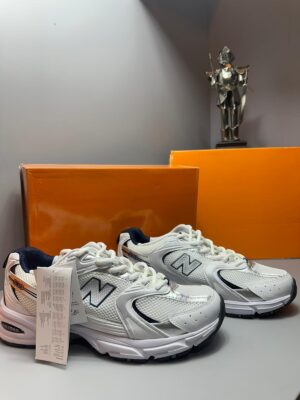 New Balance | 530 Beyaz & Gri Yürüyüş Ayakkabısı