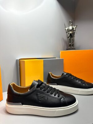 Prada | Hakiki Deri Siyah Sneaker – Metal Topuk Detaylı 2025